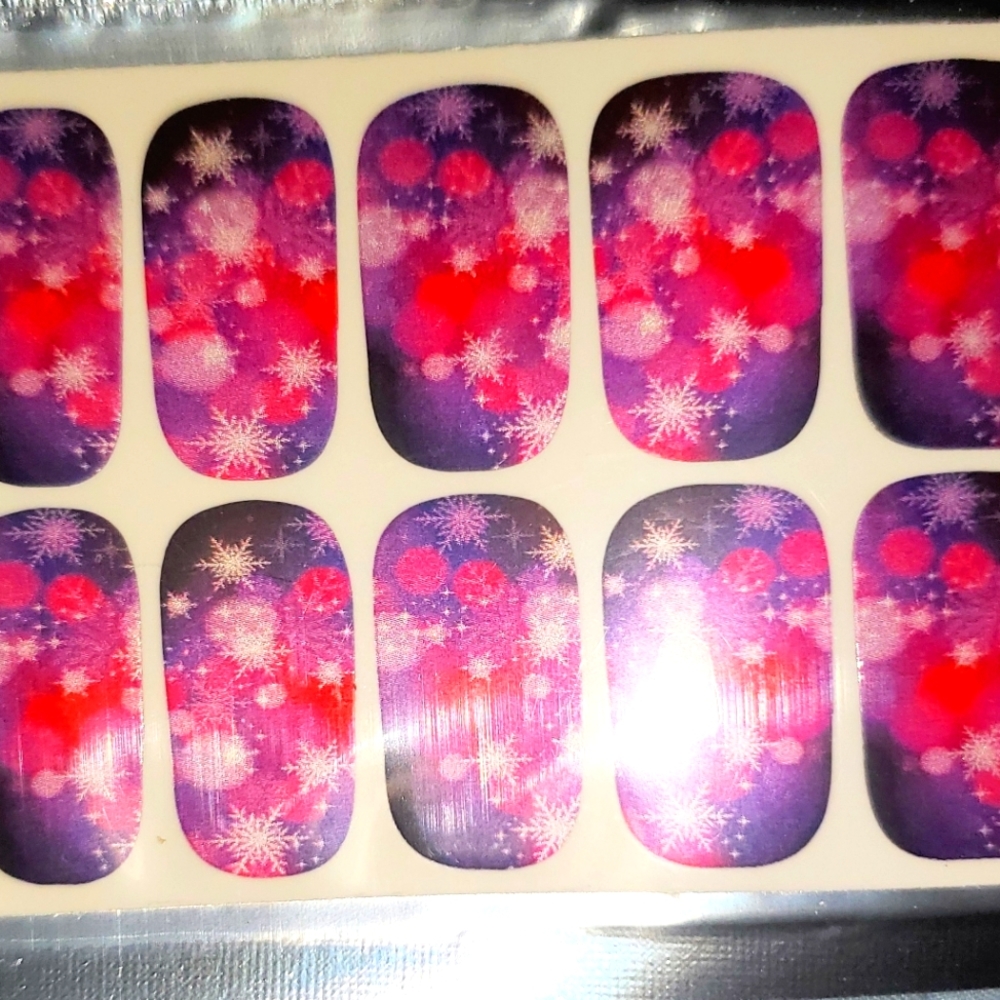 Twinkling Snow Nail Wraps
